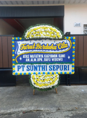 Papan Bunga Duka di Gurun Panjang