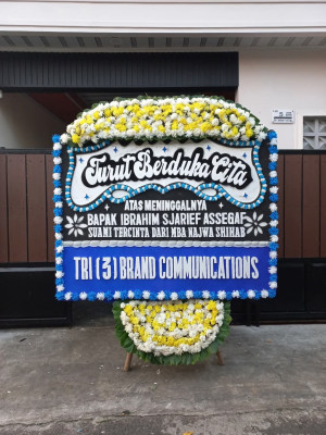Papan Bunga Duka di Gurun Panjang